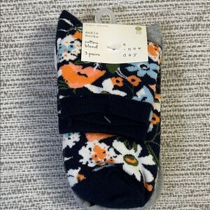 A New Day Floral Ankle Socks - Navy, Orange, White